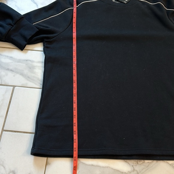 NWT Under Armour Sweatshirt - Picture 3 of 4